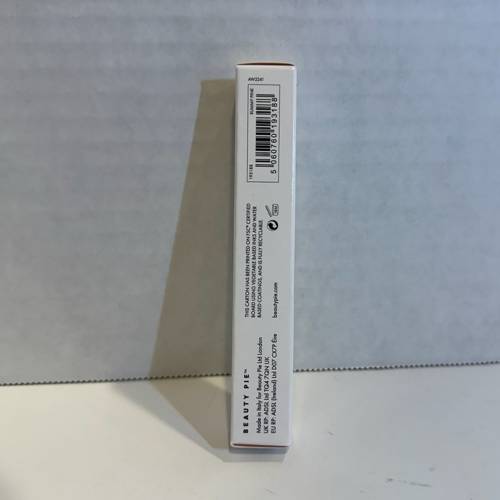NIB Beauty Pie Velvet Matte Lip Crayon Rummy Pink Neutral Toned Light Brown Nude - Picture 8 of 14